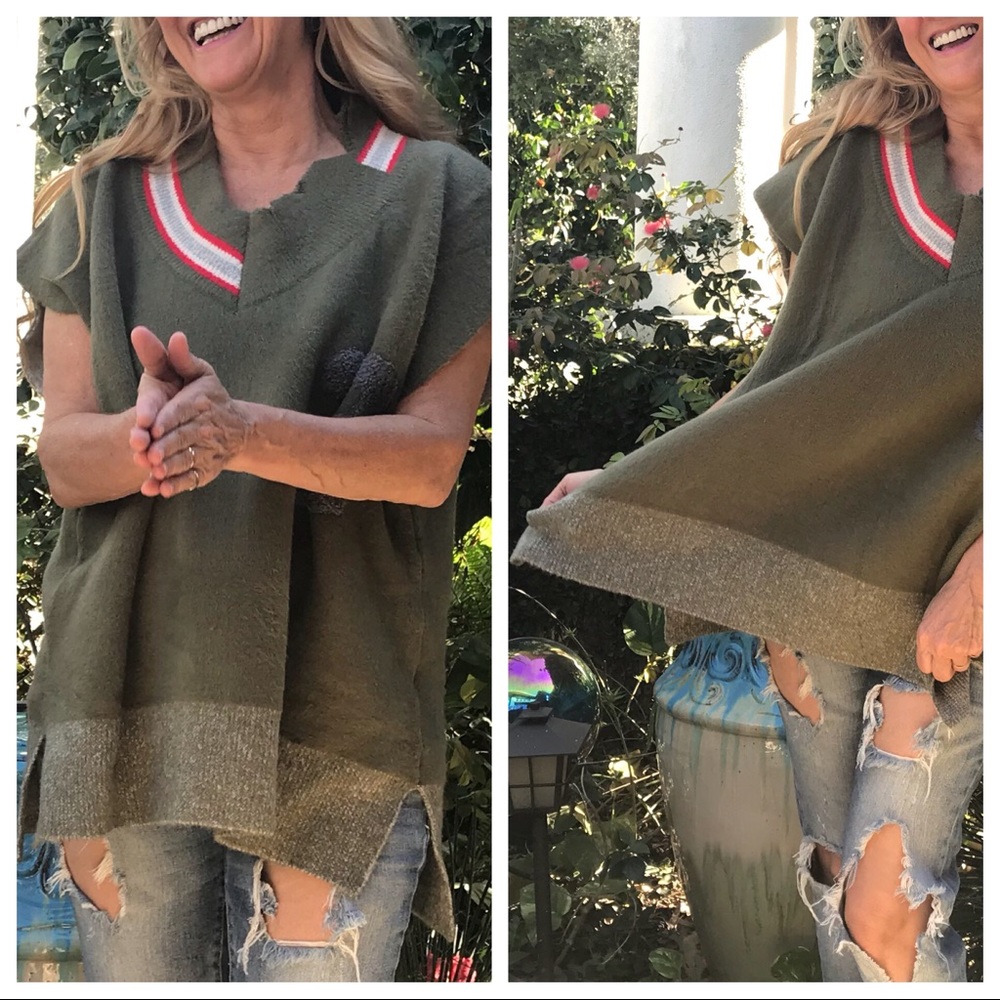 LAST 🔘 1 2 3 Hike! Varsity V-Neck Sweater Vest - Picture 2 of 8